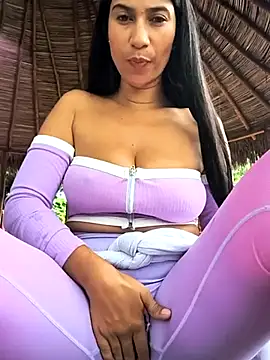 Snapshot of lady-rosse chatting on 7, 3, 2025 lady-rosse online show from 7, 3, 2025