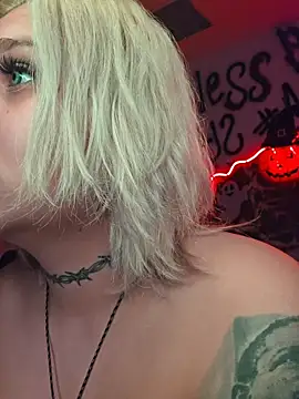 Laura takint online show from 19, 10, 2025