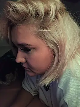 Laura takint online show from 26, 10, 2025