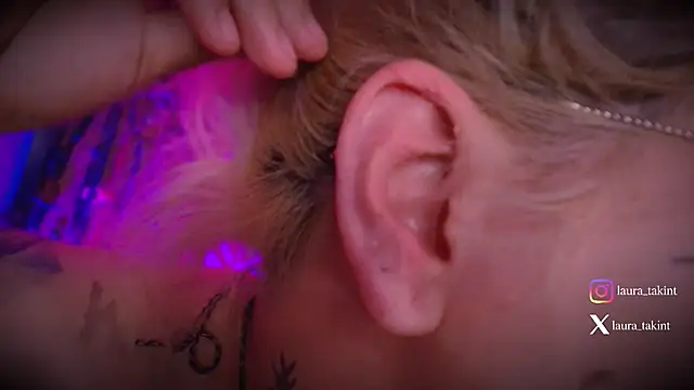 Laura takint online show from 21, 9, 2025