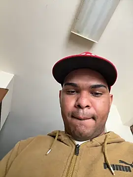 Snapshot of marhi32 chatting on 6, 10, 2025 marhi32 online show from 6, 10, 2025