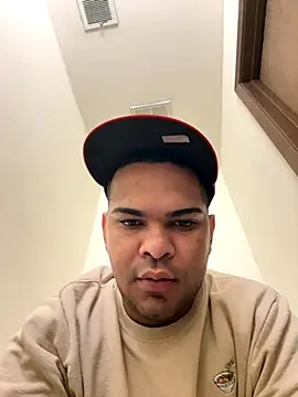 Snapshot of marhi32 chatting on 28, 10, 2025 marhi32 online show from 28, 10, 2025