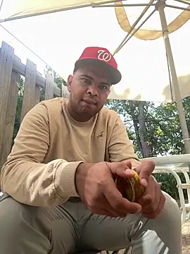 Snapshot of marhi32 chatting on 16, 9, 2025 marhi32 online show from 16, 9, 2025