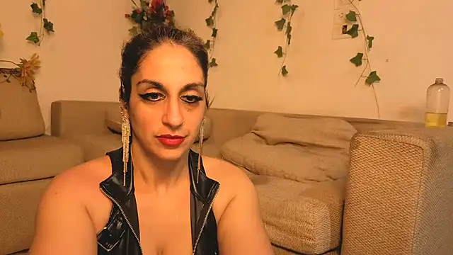 Snapshot of Bellydancerhot chatting on 24, 6, 2026 Bellydancerhot online show from 24, 6, 2026