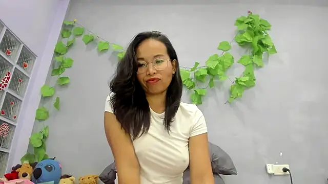 Snapshot of loveley_jenny chatting on 9, 6, 2026 loveley jenny online show from 9, 6, 2026