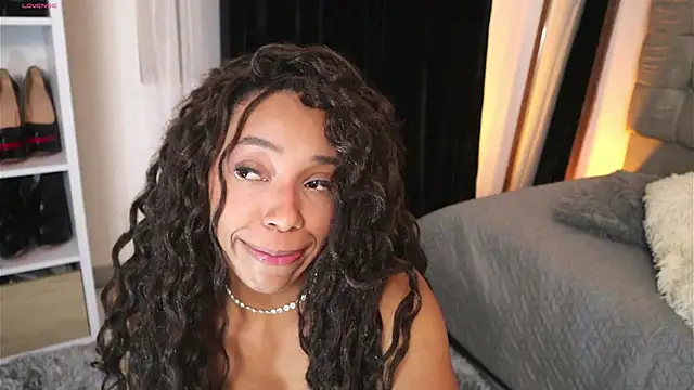 Snapshot of Valeriestyle chatting on 6, 3, 2025 Valeriestyle online show from 6, 3, 2025