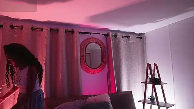 Snapshot of Valeriestyle chatting on 4, 11, 2025 Valeriestyle online show from 4, 11, 2025