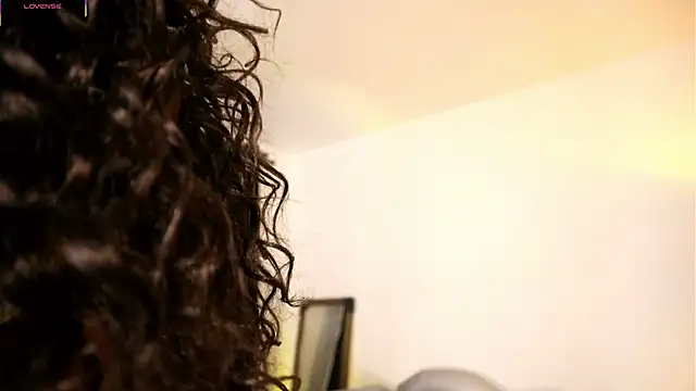 Snapshot of Valeriestyle chatting on 12, 9, 2025 Valeriestyle online show from 12, 9, 2025