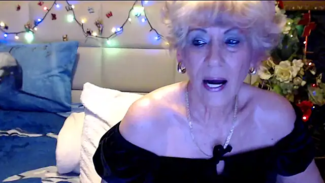 Snapshot of HappyWomanOn chatting on 25, 2, 2026 HappyWomanOn online show from 25, 2, 2026