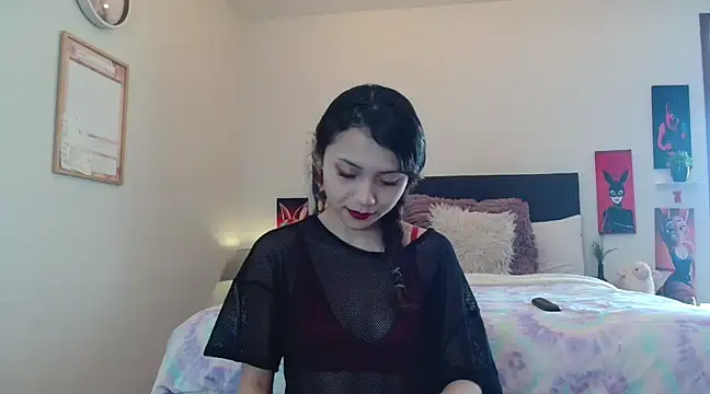 Pinkye skarlet online show from 6, 2, 2025