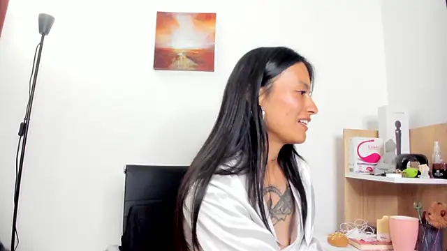 nia  white online show from 7, 3, 2026