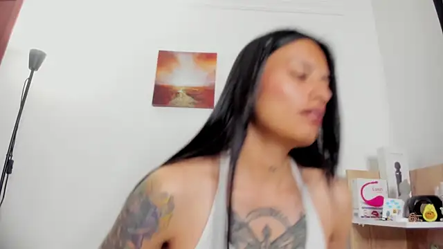 Snapshot of nia__white chatting on 20, 6, 2026 nia white online show from 20, 6, 2026