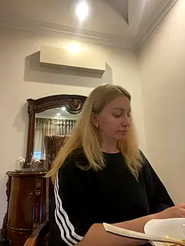 Amazoniiaa online show from 9, 11, 2025