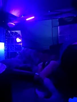 Hotredheadandtoungelasher online show from 11, 3, 2025