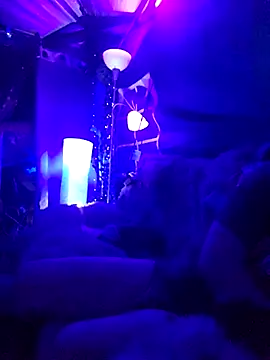 Hotredheadandtoungelasher online show from 10, 3, 2025