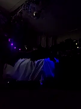 Hotredheadandtoungelasher online show from 16, 11, 2025