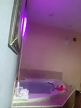 Hotredheadandtoungelasher online show from 21, 10, 2025