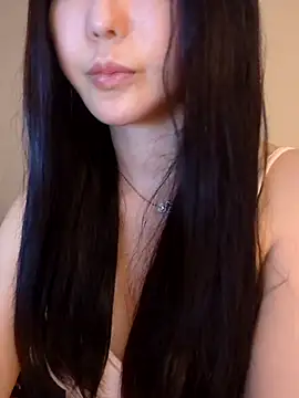 Snapshot of TBgril chatting on 4, 7, 2026 TBgril online show from 4, 7, 2026