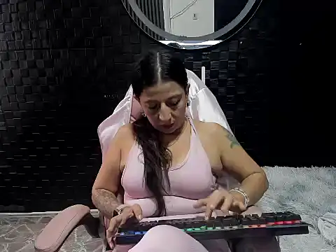 mature sexi40 online show from 17, 11, 2025