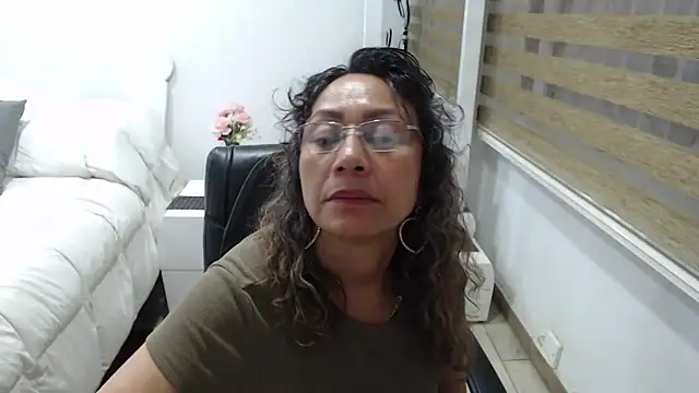 Snapshot of jesy_hot chatting on 22, 11, 2025 jesy hot online show from 22, 11, 2025