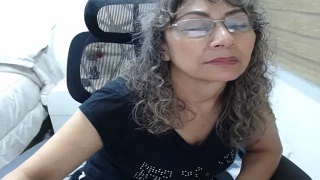 Snapshot of jesy_hot chatting on 9, 6, 2026 jesy hot online show from 9, 6, 2026