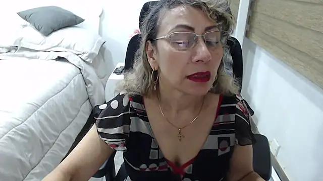 jesy hot online show from 18, 4, 2026