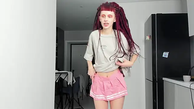 FlowerOfSin2001 online show from 8, 3, 2025