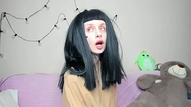 FlowerOfSin2001 online show from 21, 9, 2025