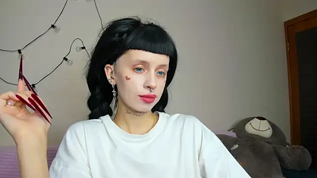 FlowerOfSin2001 online show from 12, 9, 2025