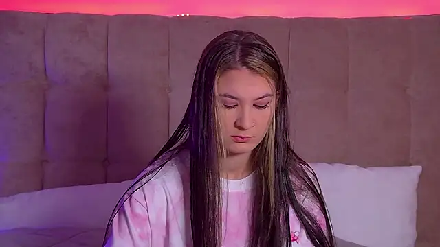 RachelSimpson online show from 27, 2, 2025