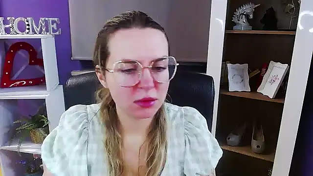 Zoey Erotic online show from 16, 1, 2026