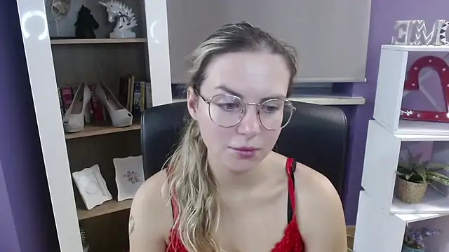 Zoey Erotic online show from 17, 9, 2025