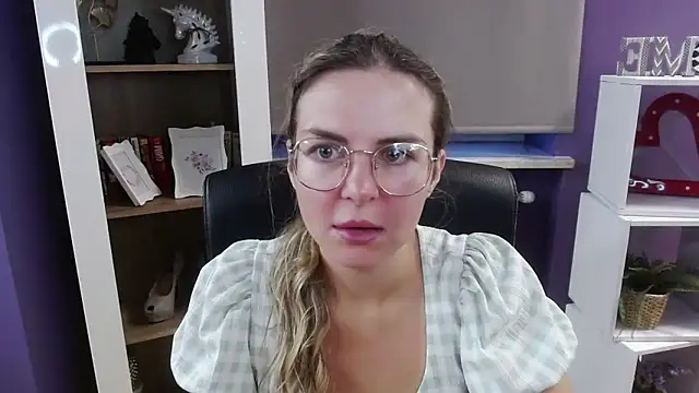 Zoey Erotic online show from 25, 9, 2025