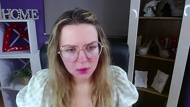 Zoey Erotic online show from 12, 1, 2026