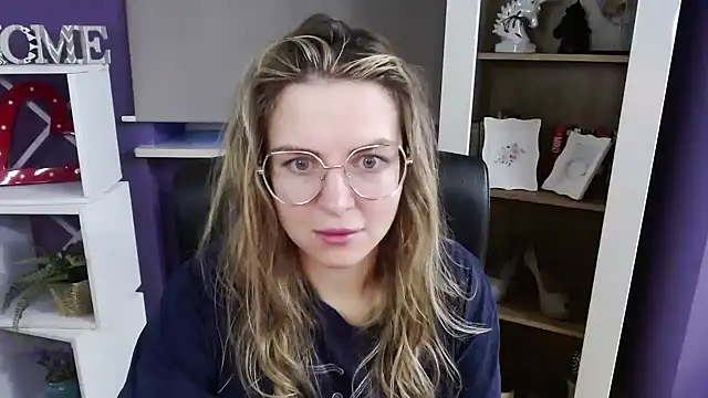 Zoey Erotic online show from 17, 11, 2025