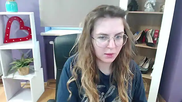 Zoey Erotic online show from 28, 2, 2025