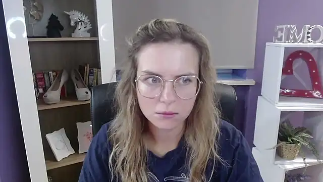 Zoey Erotic online show from 16, 9, 2025