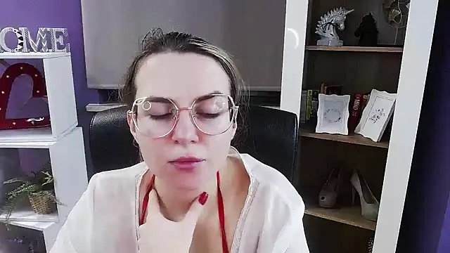 Zoey Erotic online show from 22, 12, 2025