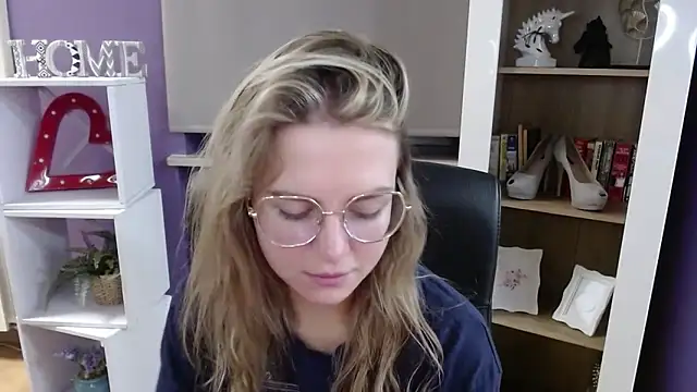 Zoey Erotic online show from 7, 11, 2025