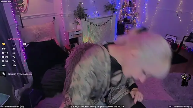 AliceW0lf online show from 6, 10, 2025