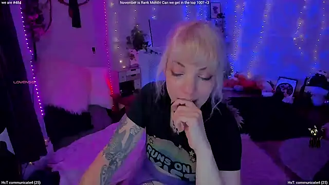 AliceW0lf online show from 25, 11, 2025