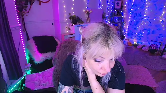 AliceW0lf online show from 28, 4, 2026