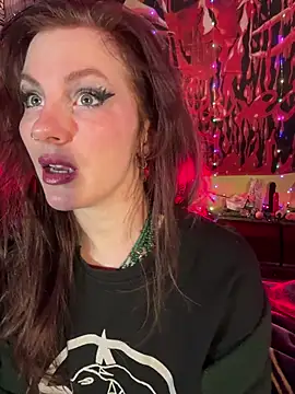 Snapshot of courtneyoccult chatting on 28, 11, 2025 courtneyoccult online show from 28, 11, 2025