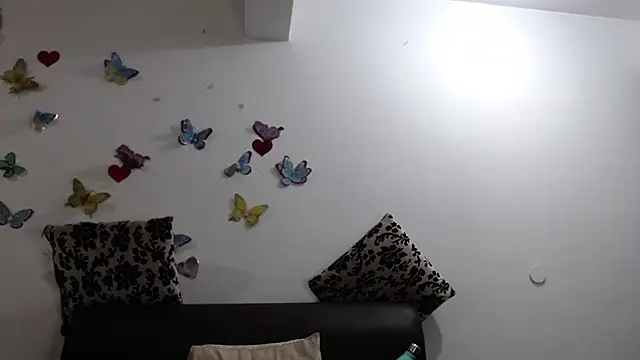 linapalacios online show from 15, 11, 2025