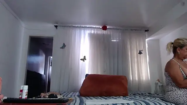 linapalacios online show from 17, 1, 2026