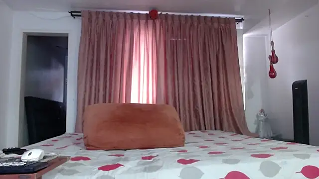 linapalacios online show from 2, 6, 2026