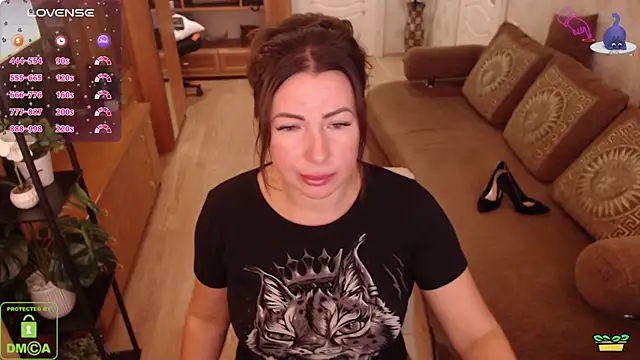 LauraClarck online show from 19, 9, 2025