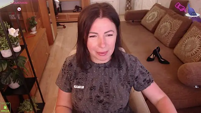 LauraClarck online show from 24, 5, 2026