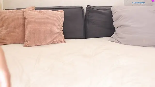 Lily minx online show from 2, 2, 2026