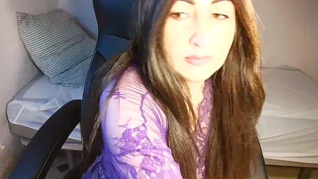 naughty sarahh online show from 17, 7, 2026